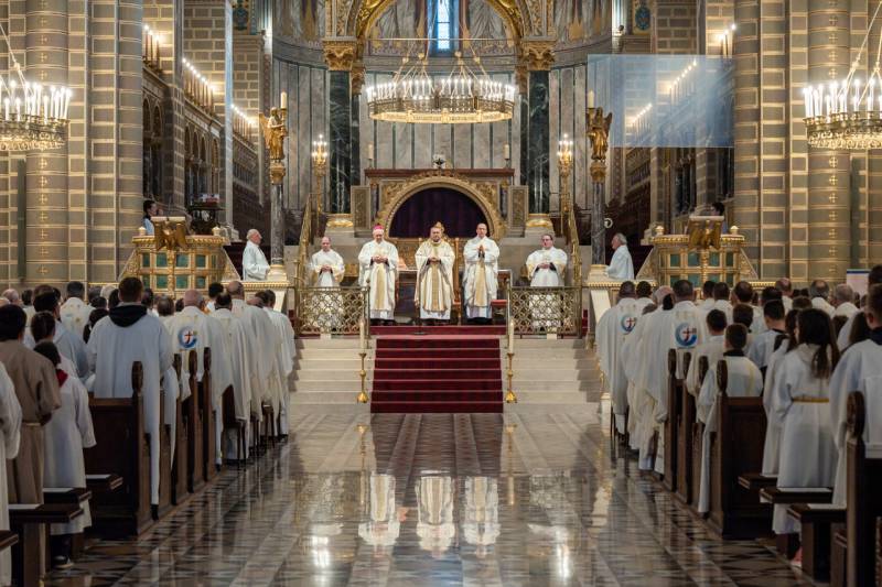 2024_03_28_olajszentelesi szentmise_35.jpg